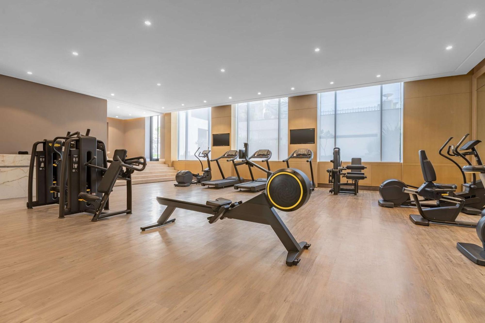 Mansard Riyadh, A Radisson Collection Hotel ภายนอก รูปภาพ The gym at the hotel