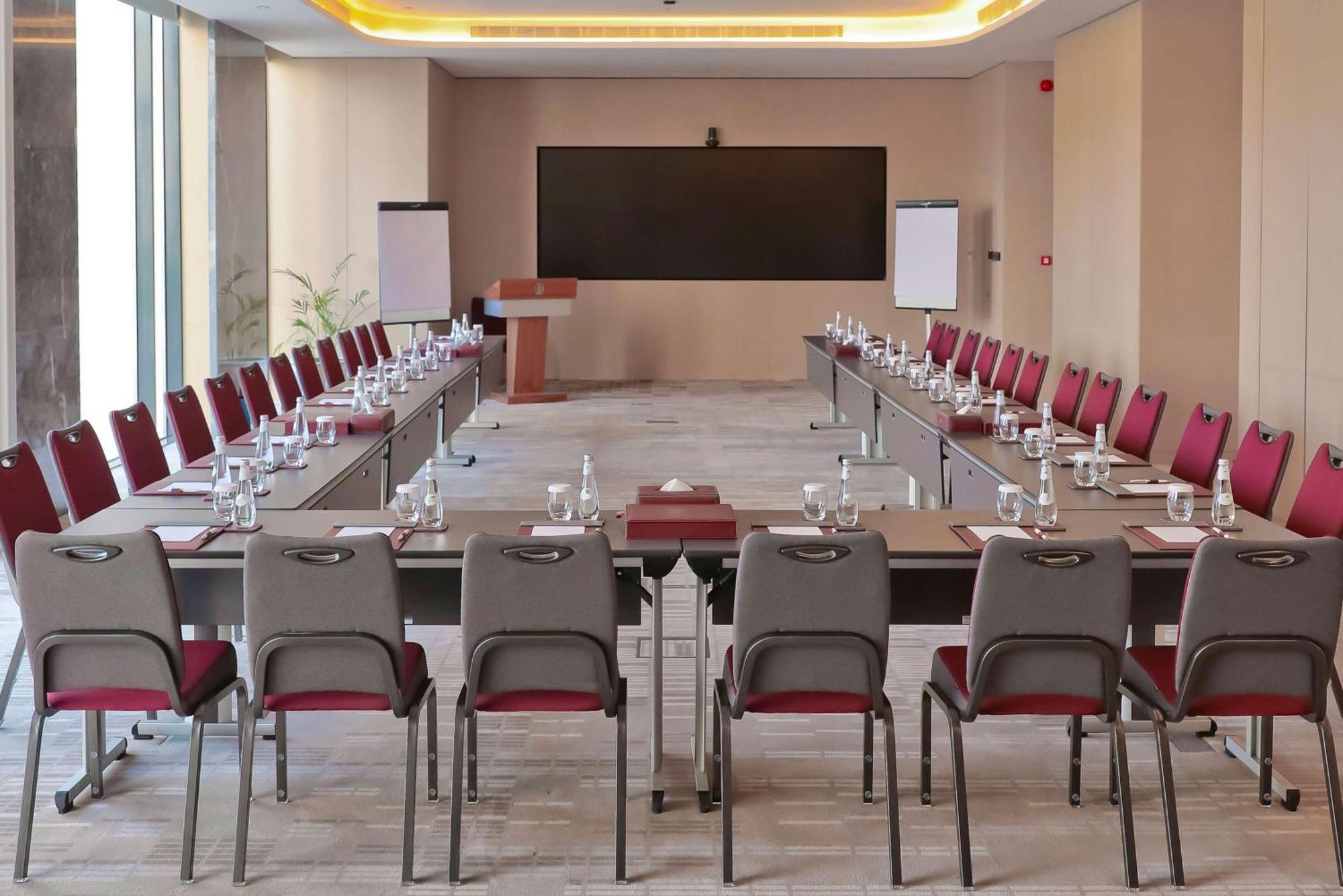 Mansard Riyadh, A Radisson Collection Hotel ภายนอก รูปภาพ Meeting room